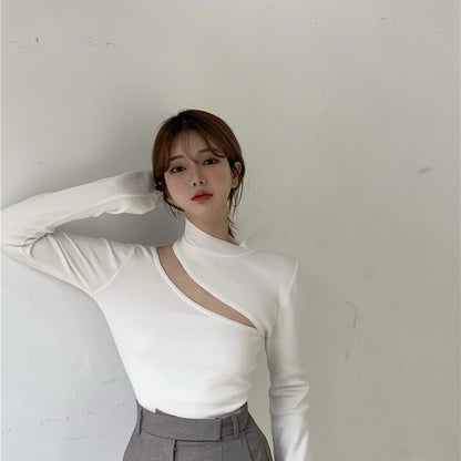 Real shot hollowed out sweater women''s autumn thin style with underlay and exposed collar bone top